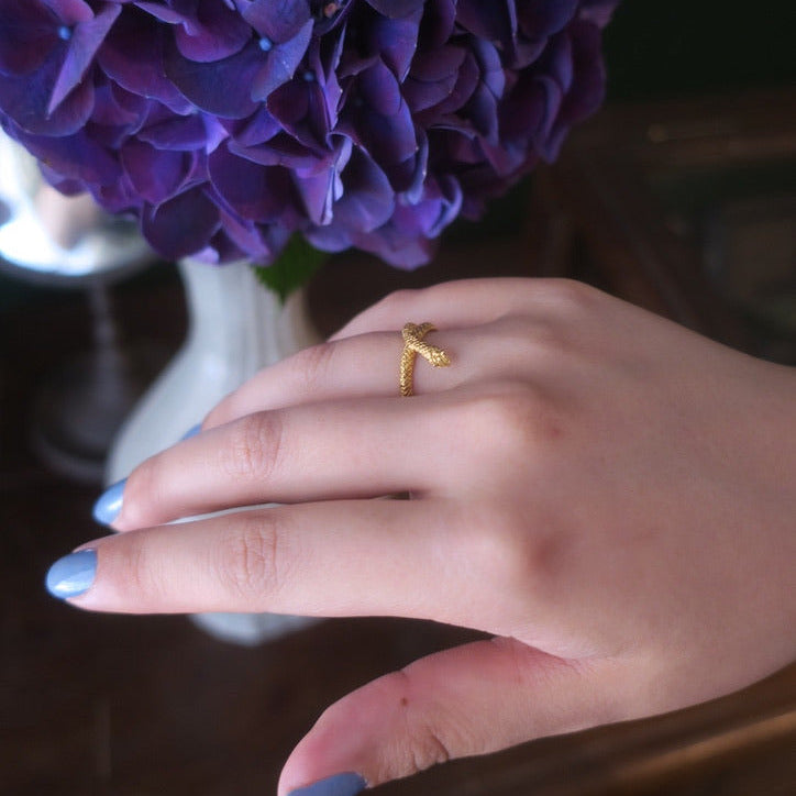 "Seeker" Snake ring/ gold