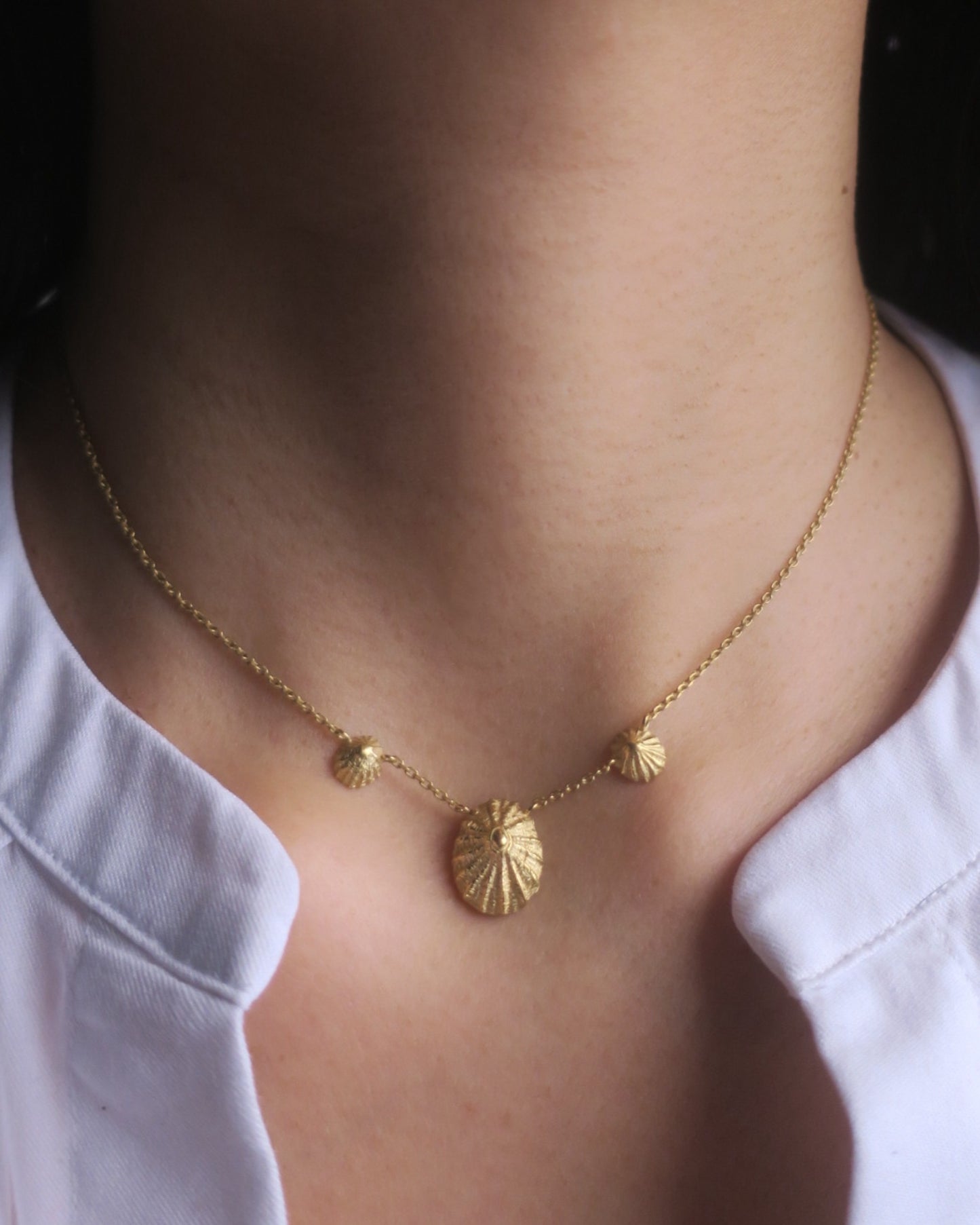 « Cellana » necklace/ gold