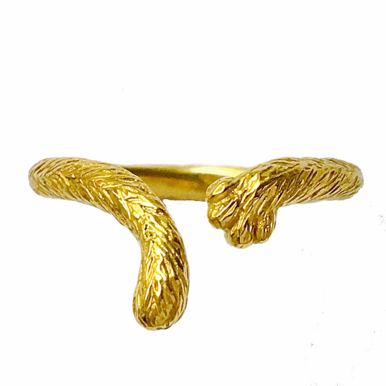 Cat tail and paw ring in 18K gold-plated silver 925, front view showing hand-carved fur texture on tail and paw