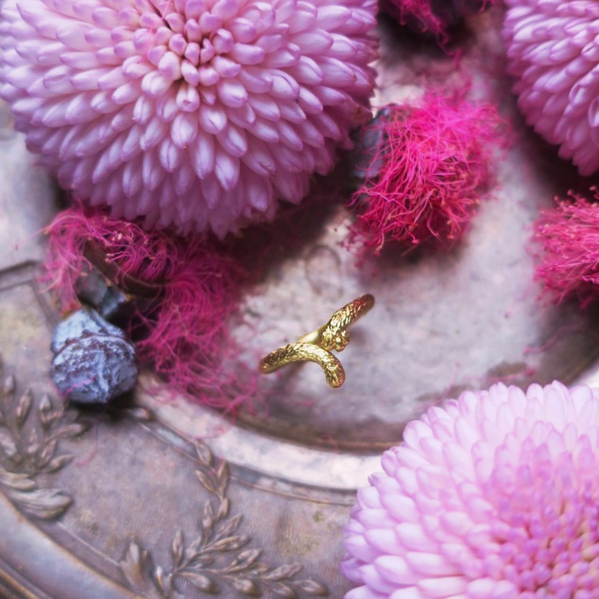 Cat tail and paw ring in 18K gold-plated silver 925 styled on antique tray with pink chrysanthemums