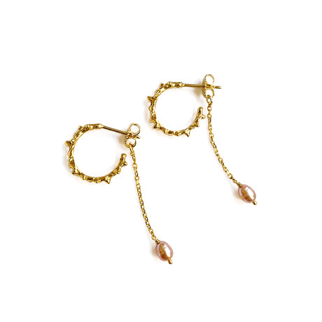 "sleeping beauty" pearl piercings/ gold