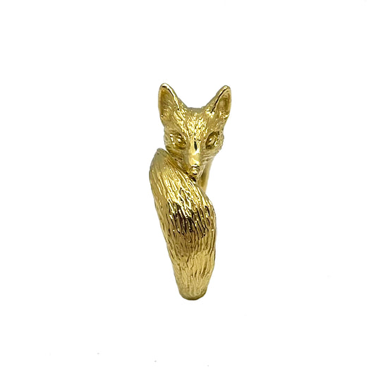 Gold-plated sterling silver fox pinky ring with detailed fur texture and a curled tail, hand-sculpted in Paris. Small-size animal ring from the Eat Yourself collection.