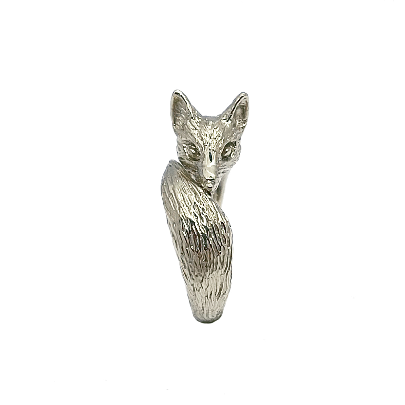 Hand-sculpted silver fox pinky ring in sterling silver 925, showing detailed fur texture and curled tail. Small animal-themed ring crafted in Paris.