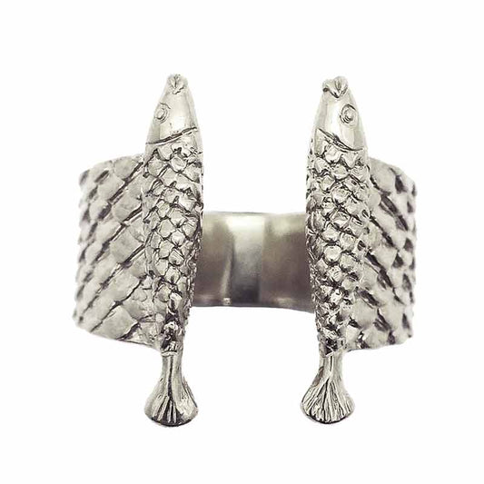 Silver 925 double fish ring front view, sculptural animal design with finely engraved scale texture, open ring form