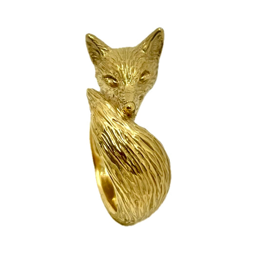Fox ring in gold-plated silver 925, curled fox design with detailed fur texture,