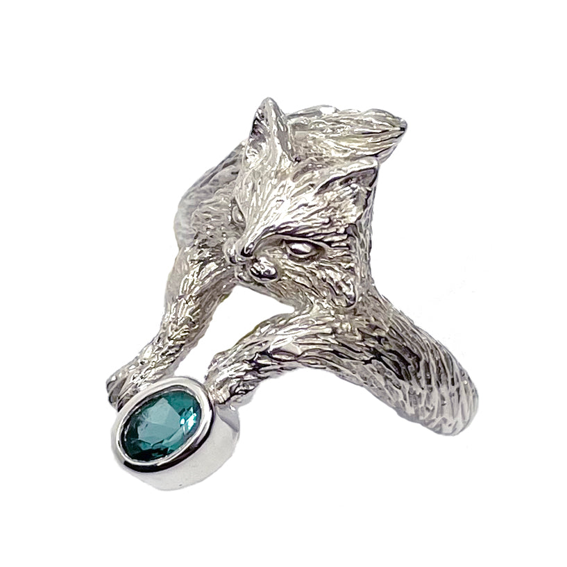 Side view of Leonardo Maine Coon cat ring in sterling silver, showing the cat’s front paws holding a natural blue-green tourmaline gemstone with organic color variation