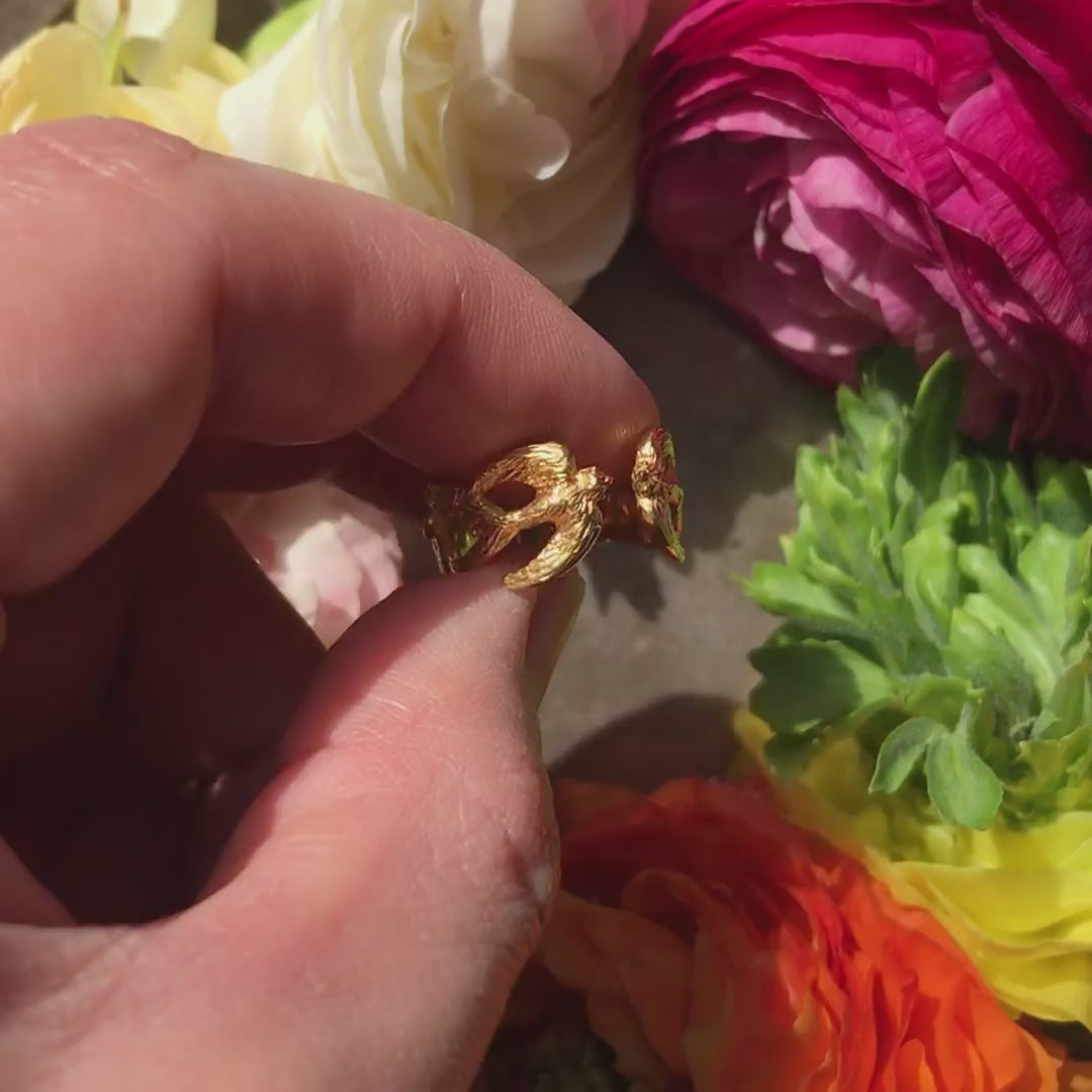 惹かれ合う二羽の鳥 オープンリング ゴールド｜パリのアトリエで製作の