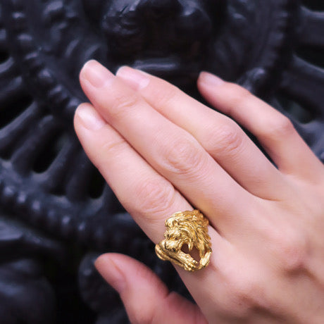 Lion ring/ gold